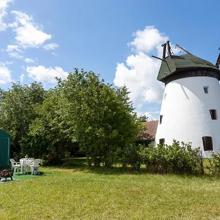 Windmill Vacation Home In Ledzin Near Baltic Sea Нєхоже Номер фото