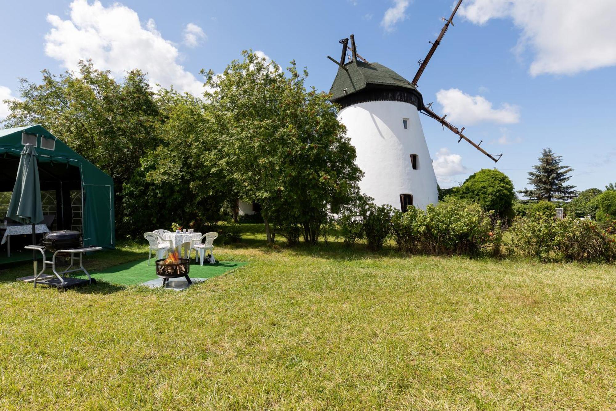 Holiday home Windmill Vacation In Ledzin Near Baltic Sea *